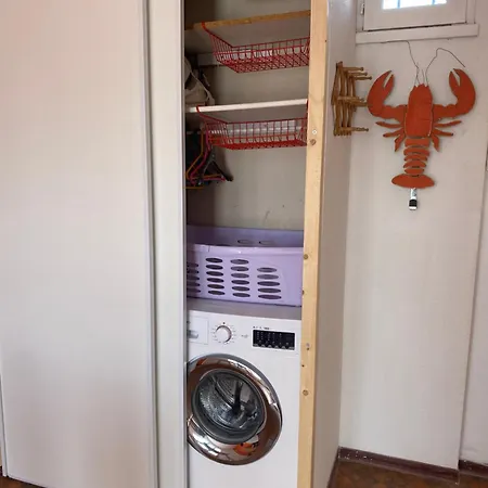 Orange *